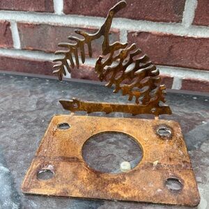 Rustic Pinecone Metal Mounted Wall Toothbrush Holder